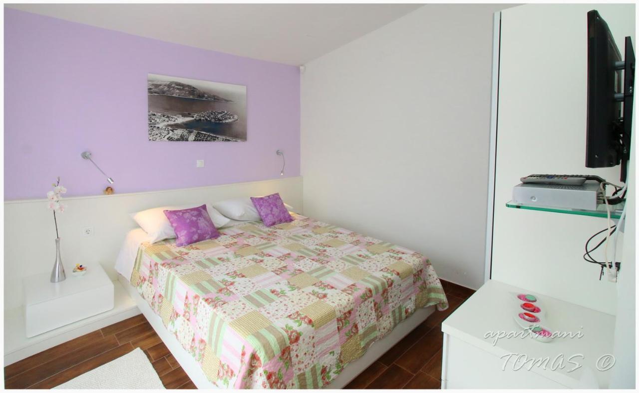Apartments Tomas Primosten Exterior photo